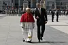 Pave Leo XIV med kong Felipe VI på Plaza de la Armería i Det kongelige slott, der velkomstseremonien for paven finner sted. Paven begynner sitt seks dager lange besøk i Spania denne lørdagen i hovedstaden.